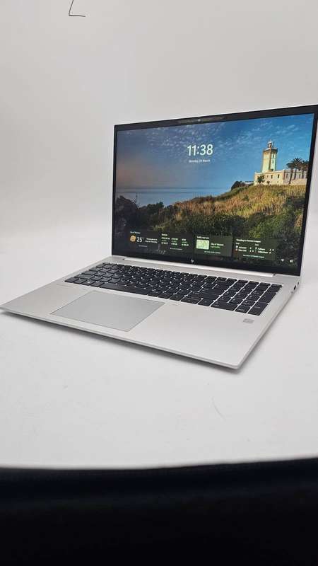 HP ELITEBOOK AMD RYZEN 5 PRO 6650U