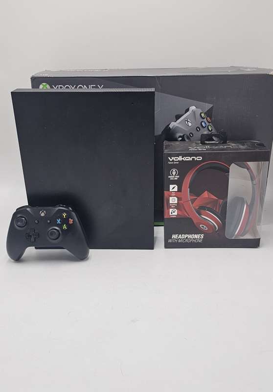 Xbox 1 X 1TB edition + controller & new Volkano headset
