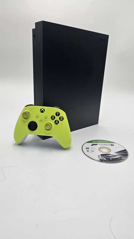 Xbox One X 1TB (Project Scorpio Edition) console