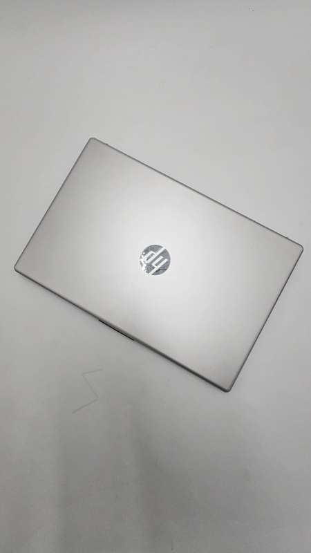HP 15 AMD RYZEN 3 7320U WITH RADEON GRAPHICS
