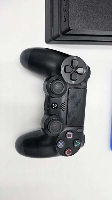 Playstation 4 PRO v2 EDITION 1TB(CUH-7216B)
