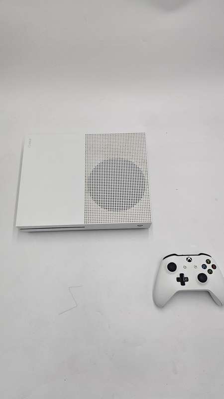 Xbox 1s 500GB SUPER CLEAN