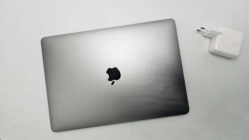 Apple MacBook Air 13" Space Grey