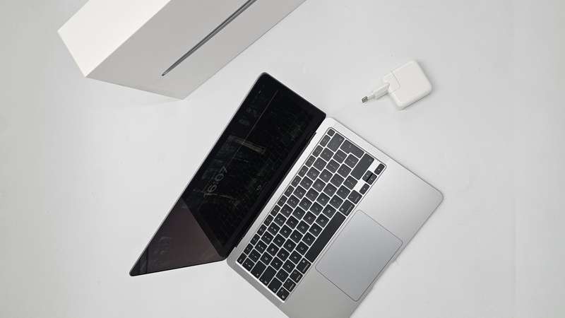 Apple MacBook Air 13" Space Grey