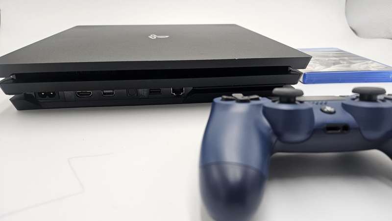 Playstation 4 PRO v2 EDITION 1TB(CUH-7216B)