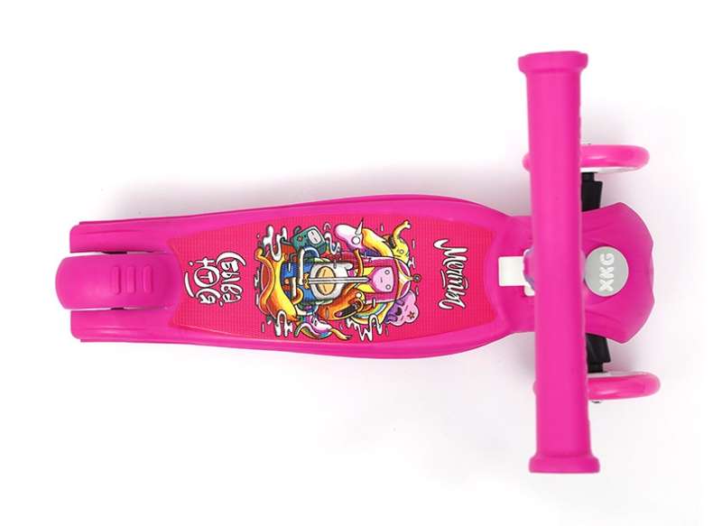Height Adjustable Kids Scooter With Colourful Light-flashing Wheels.
