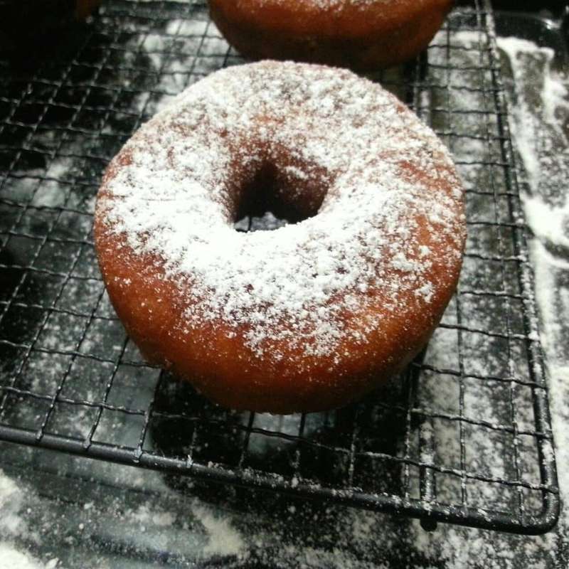 6 Doughnut Non-Stick Dishwasher Safe Silicone Baking Mould