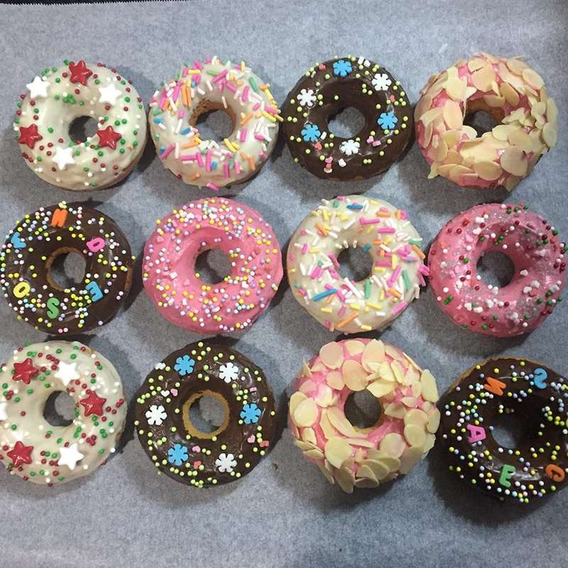 6 Doughnut Non-Stick Dishwasher Safe Silicone Baking Mould