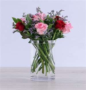 Dreamy Mixed Roses in Clear Vase