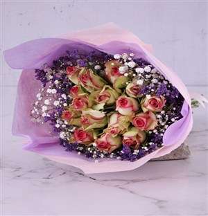 Classy Bunch Of Variegated Roses