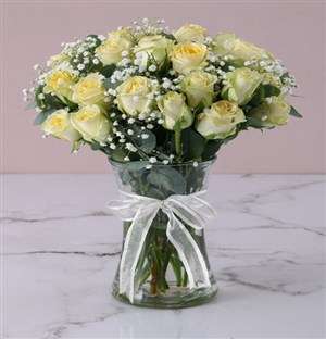 Showstopping Cream Roses