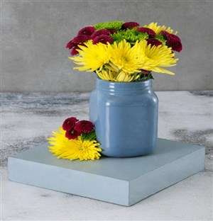 Colourfully Sophisticated Sprays In Jar