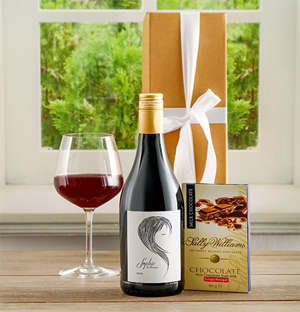 Sophie &amp; Sally Wine &amp; Nougat Hamper