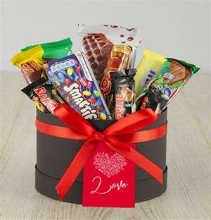 Love and Hearts Nestle Hamper