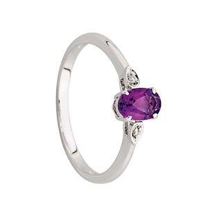 9kt White Gold Oval Amethyst And Diamond Ring