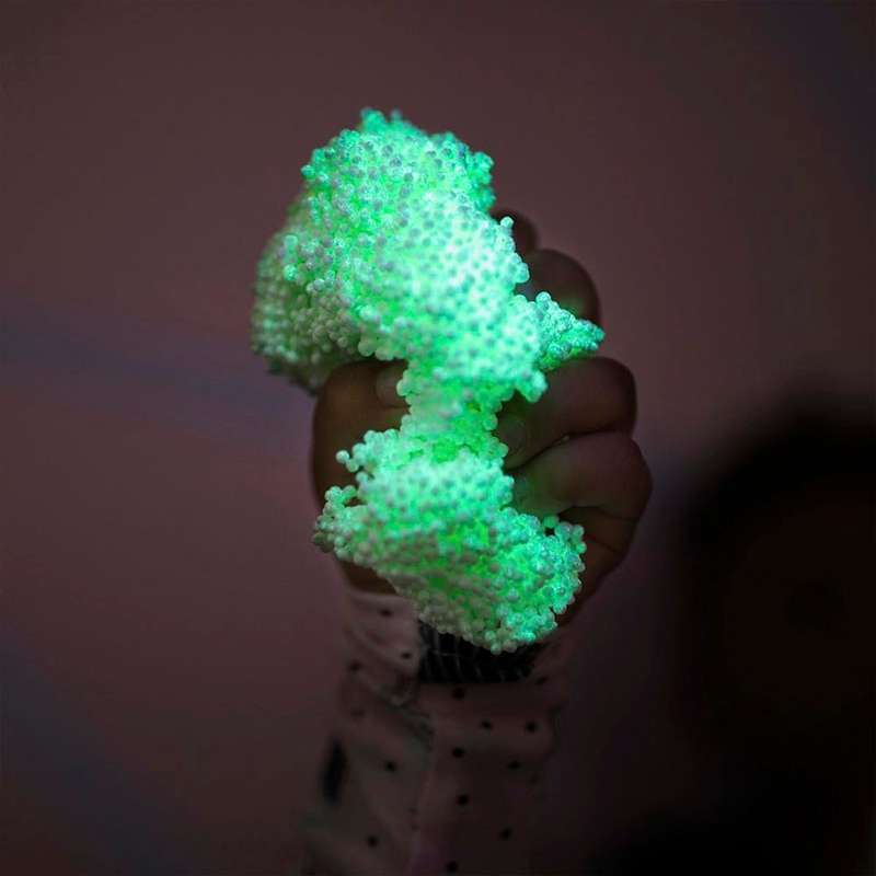 Educational Insights - Playfoam Glow In The Dark 8-Pack