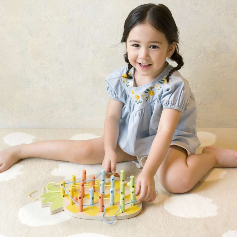 Classic World - Pineapple Linking Game With Activity Cards