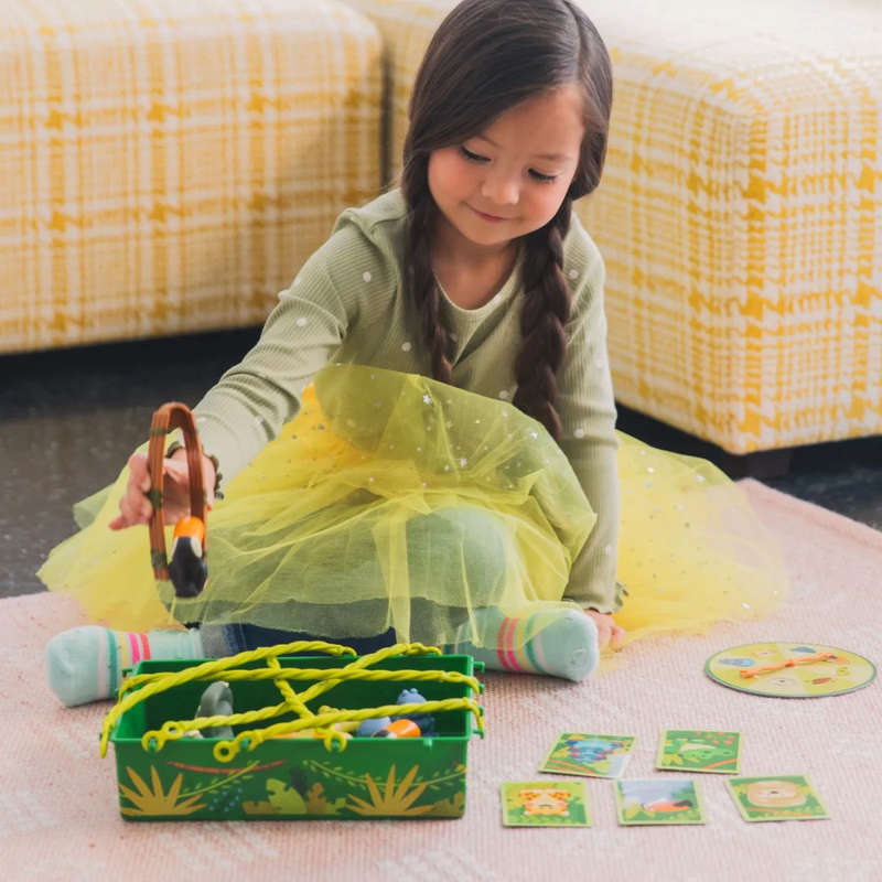 Educational Insights - Jungle Rescue: The Wrangly Tangly Fine Motor Game