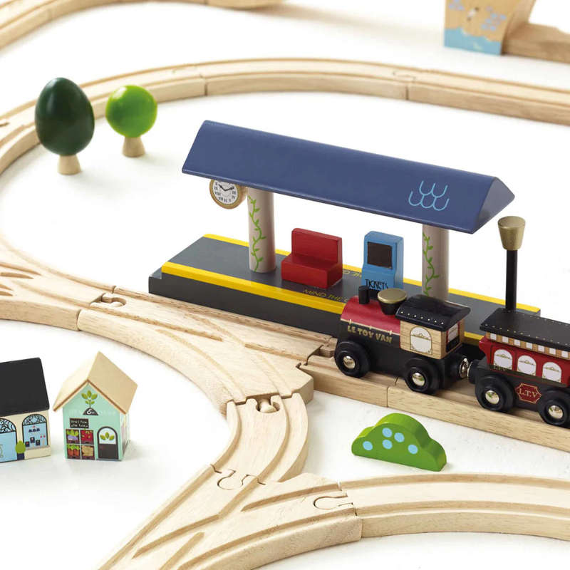 Le Toy Van - London City Wooden Train Set - 120pcs