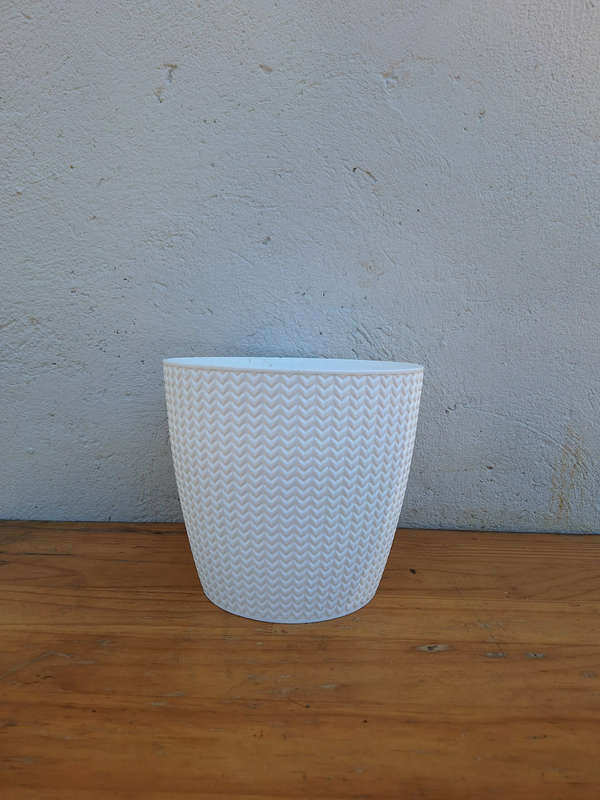 Woven Plastic Pot White 157 x 138mm