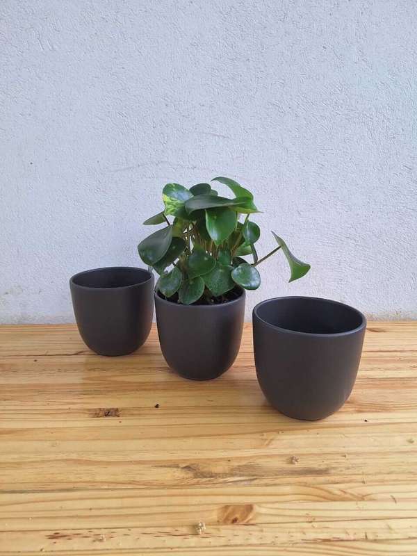 Matte Black Ceramic Pot 13 x 13.5cm