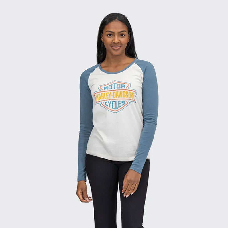 Women's Scoop Neck Raglan Sleeve Baseball Hem Tee - L