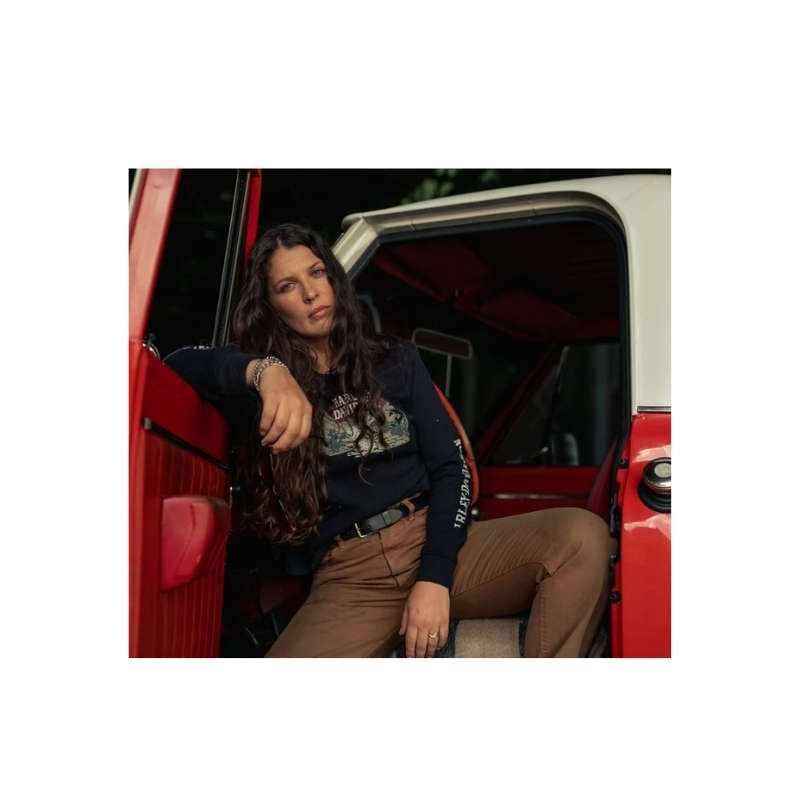 Women's Cowgirl Graphic Tee - M