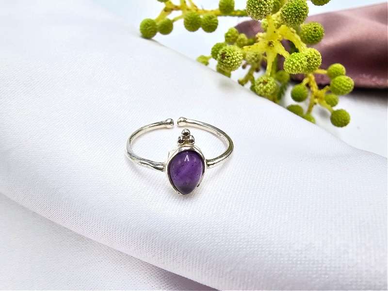 Amethyst Ring Oval &amp; Circles (925 Silver)