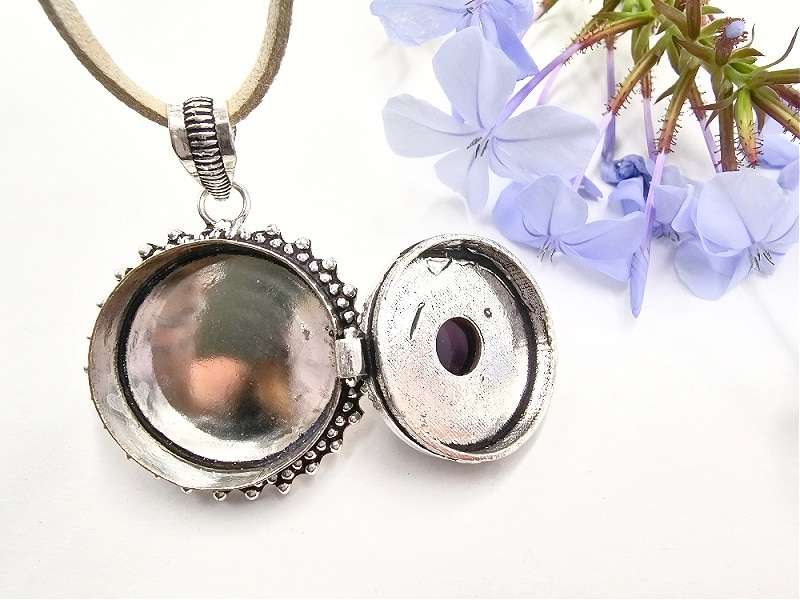 Amethyst Round Locket Necklace (Opens)