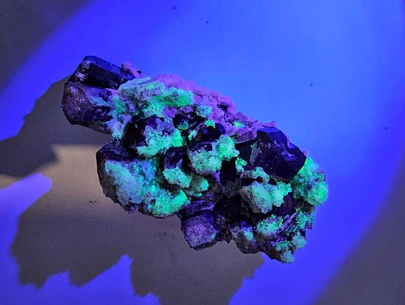 Black Tourmaline &amp; Hyalite F (326g)