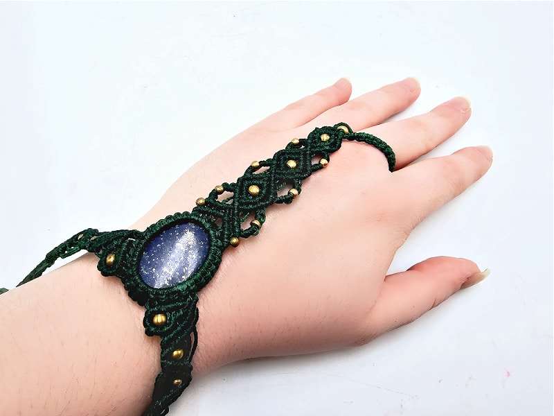 Macrame Hand Bracelet Green (Lapis Lazuli)