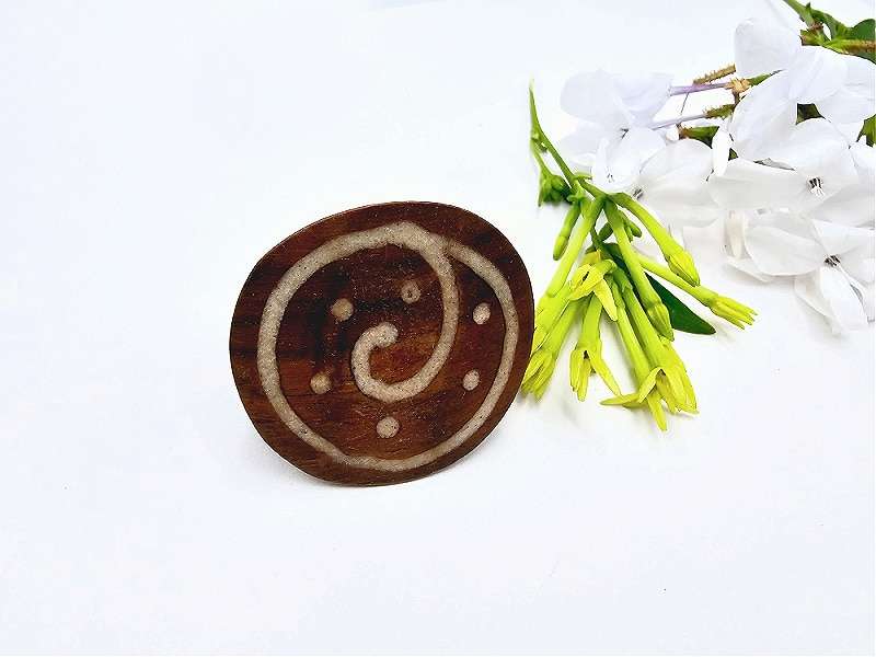 Wooden Ring Spiral Circle