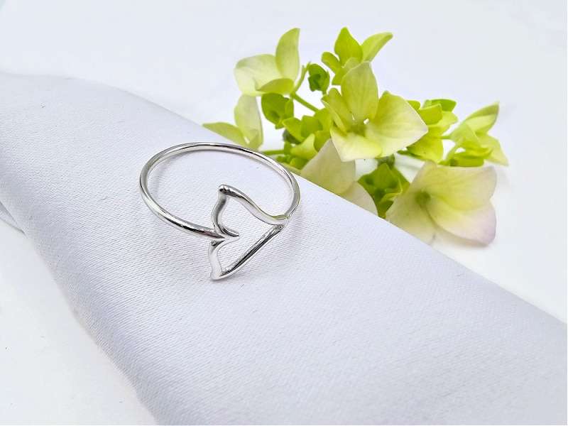 Whale Tail Ring (925 Silver)