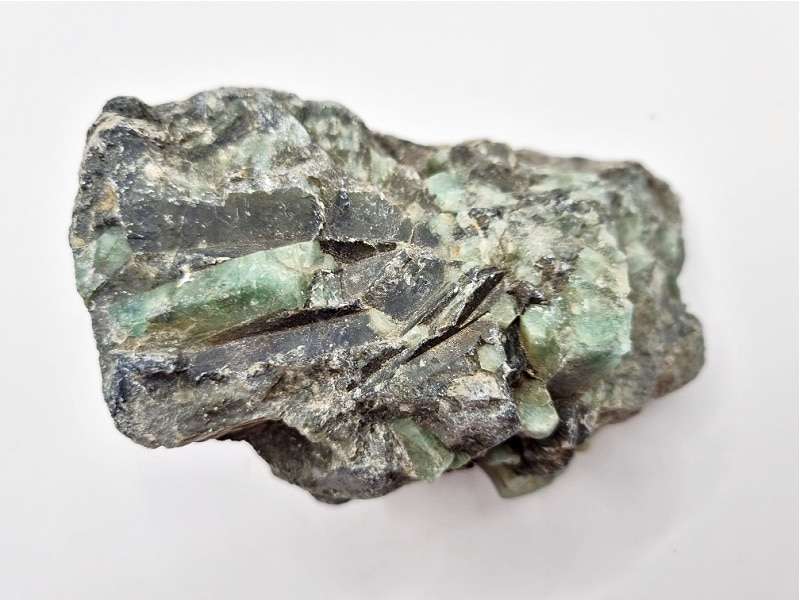 Emerald Rough Chunk A (565g)