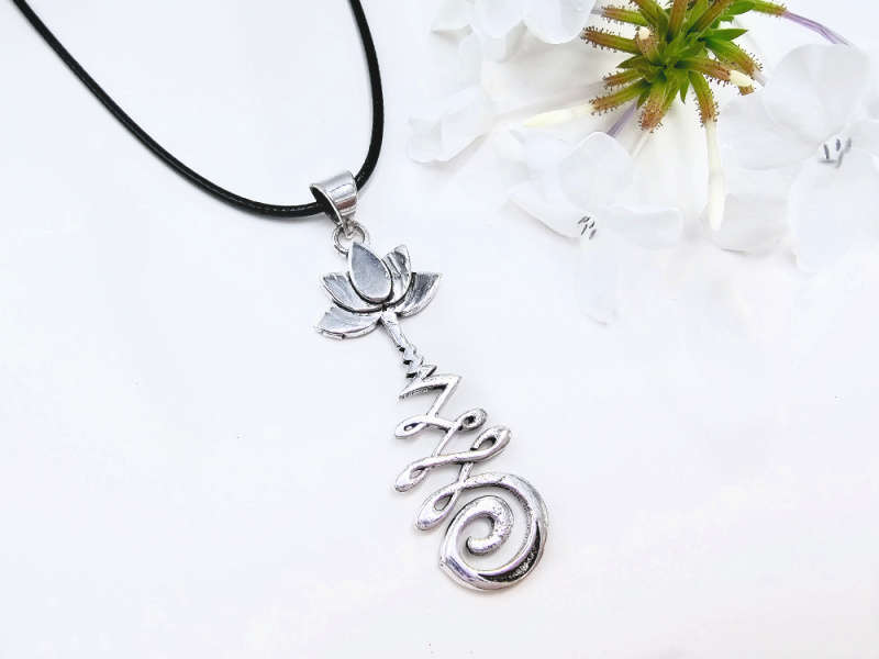 Unalome Necklace (White Brass)