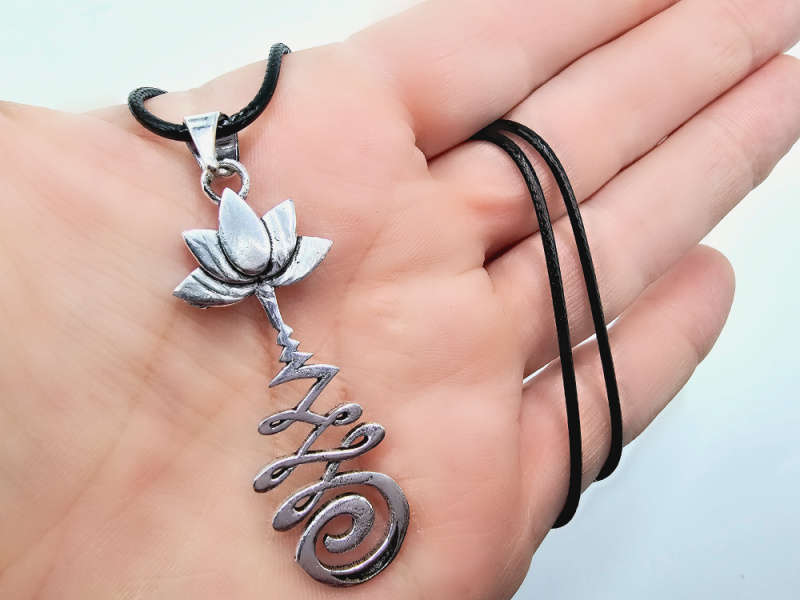 Unalome Necklace (White Brass)