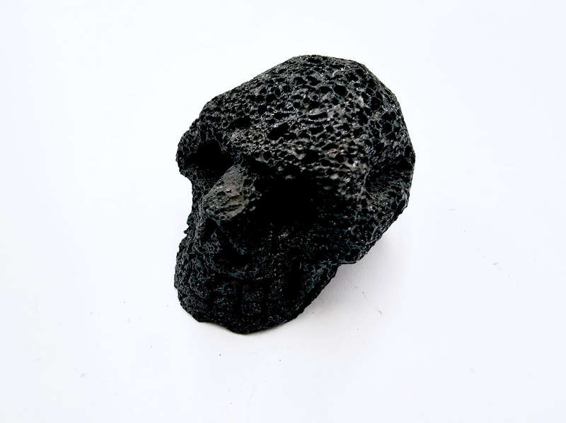 Lava Stone Skull (4x2cm)