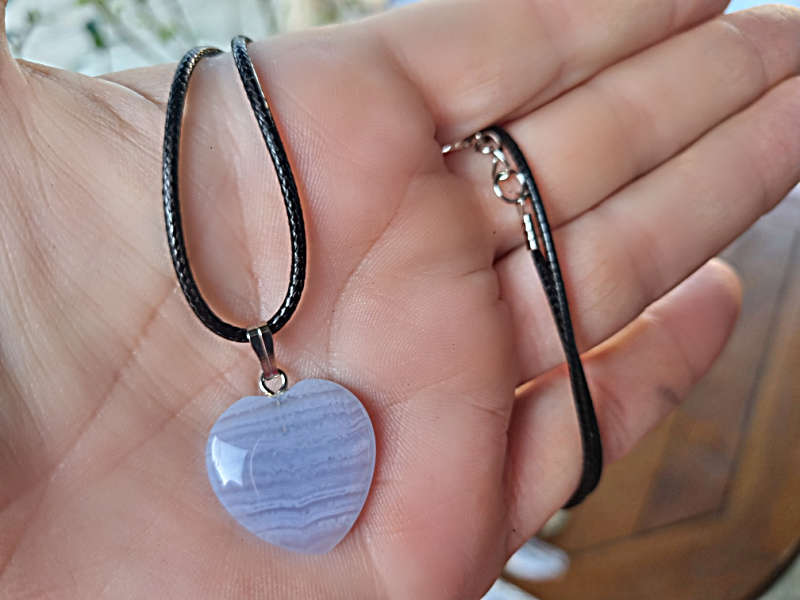 Blue Lace Agate Heart Necklace (2cm)
