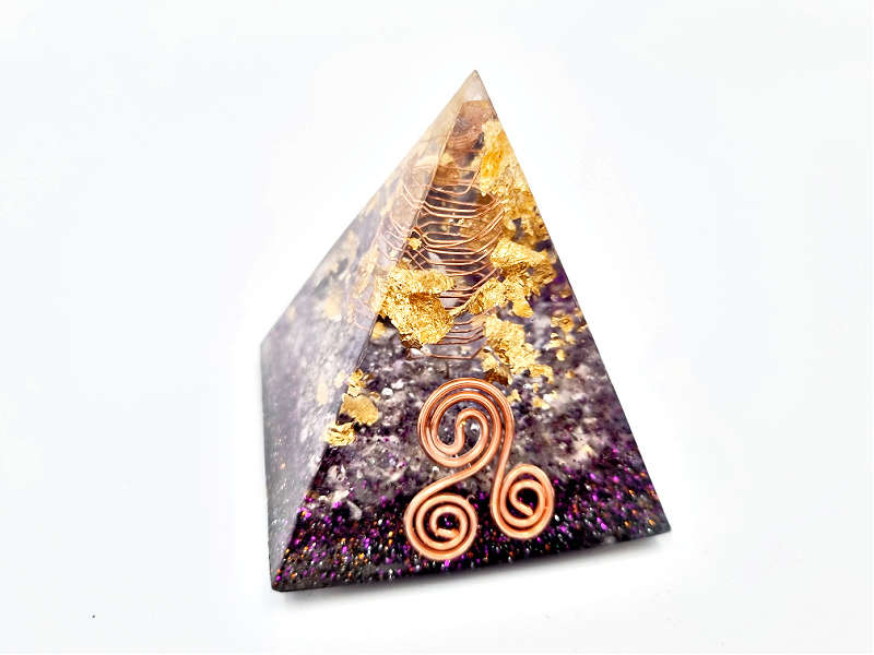 Amethyst Orgonite Pyramid (7cm)