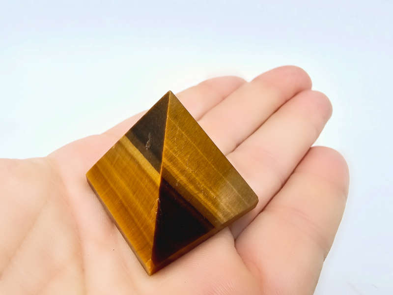Tigers Eye Pyramid (3cm)