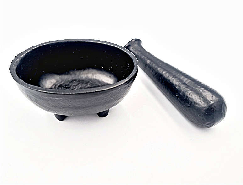 Oval Iron Pestle &amp; Mortar (8cm)