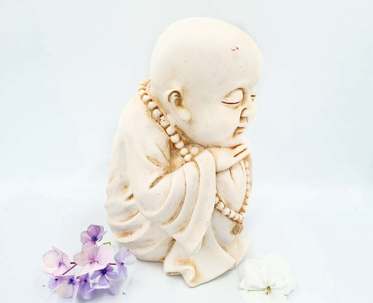 Sitting Monk Statue (21cm)