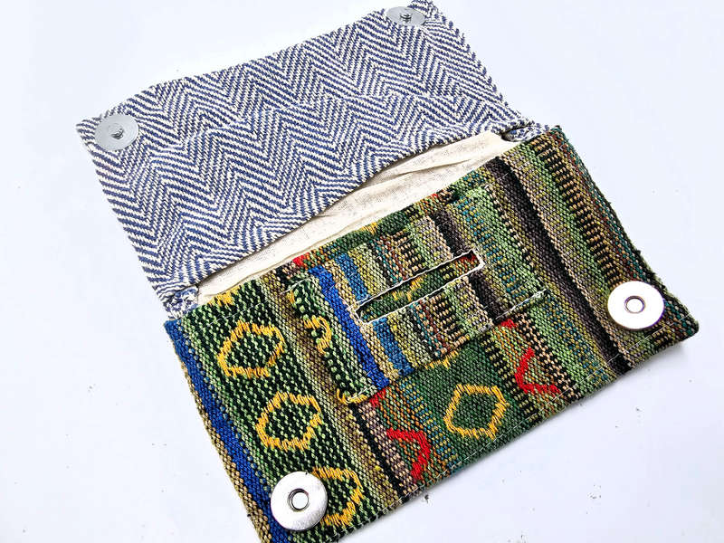 Tabacco Pouch (C)