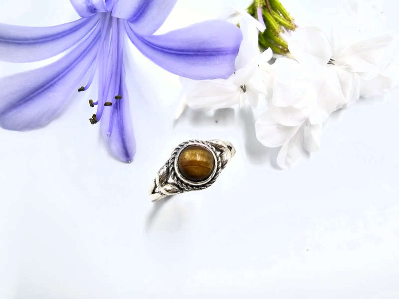 Tigers Eye Round Leaf Ring (925 Silver)