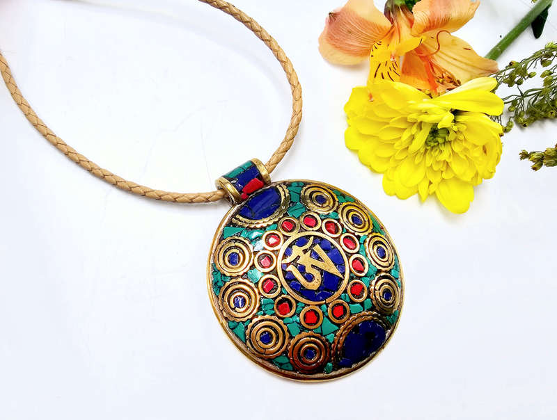 OM Necklace Round Detailed
