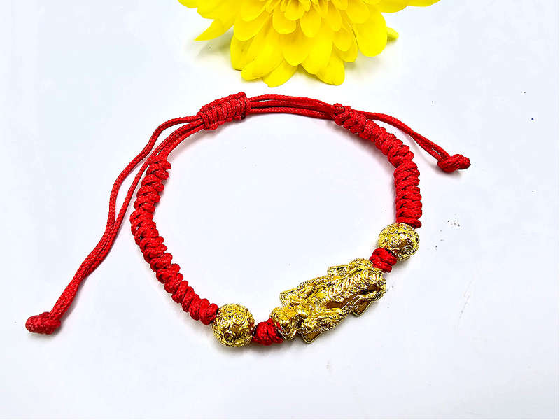 Pi Xiu Bracelet Red String (Adjustable)