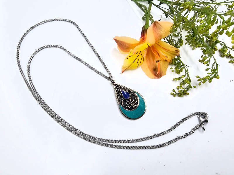 Tibetan Necklace Tear Blue