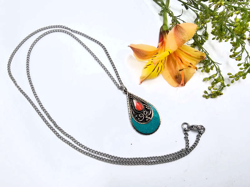 Tibetan Necklace Tear Turquoise
