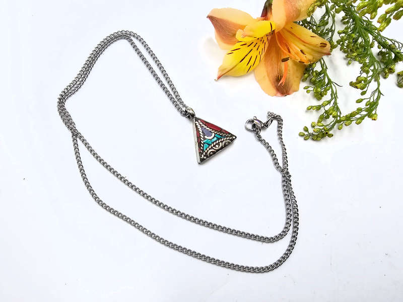 Tibetan Necklace Triangle Dot