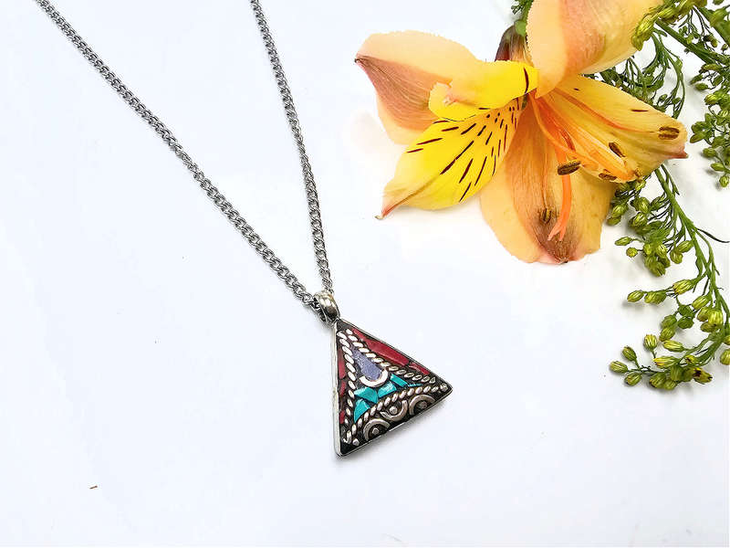Tibetan Necklace Triangle Dot